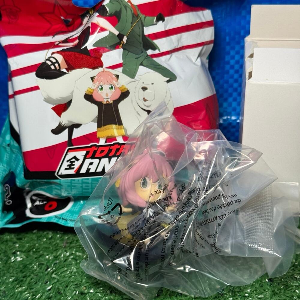 Total Anime Spy x Family Blind Bag Series Anya Forger